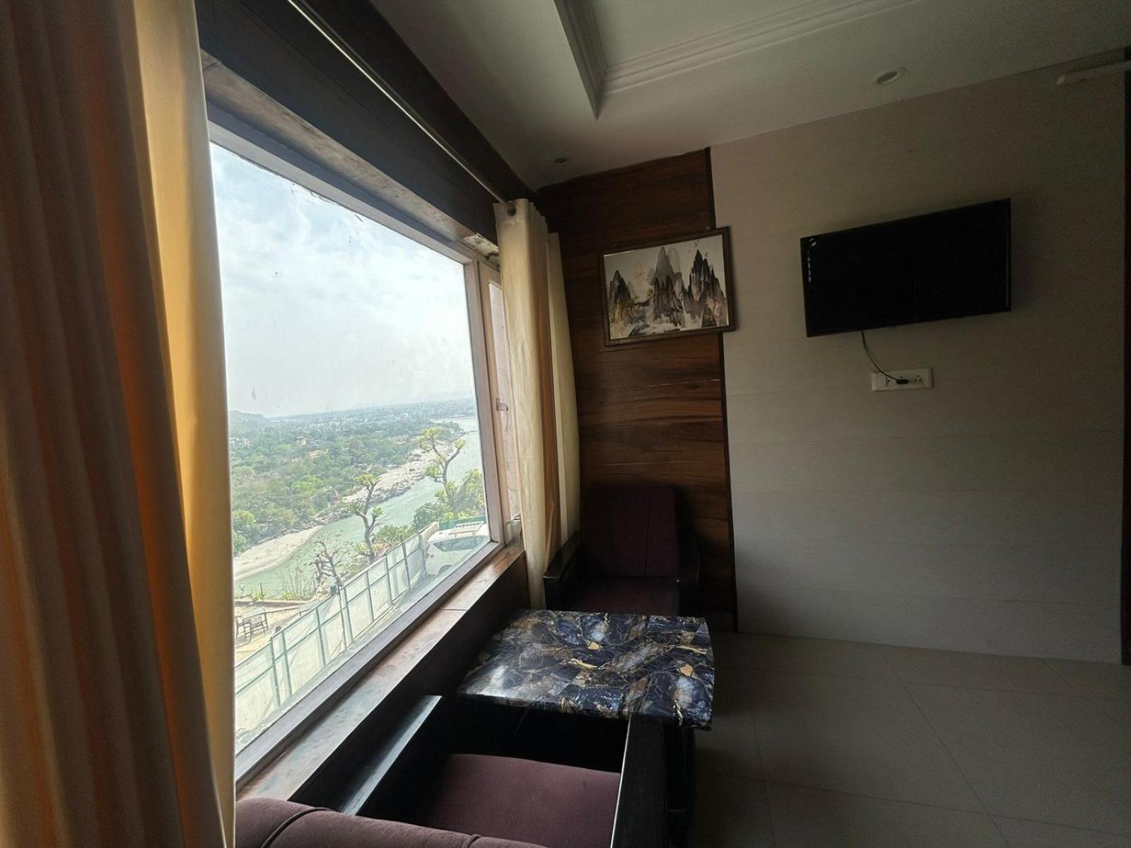 Hotel Dev Ganga Rishīkesh Exterior foto