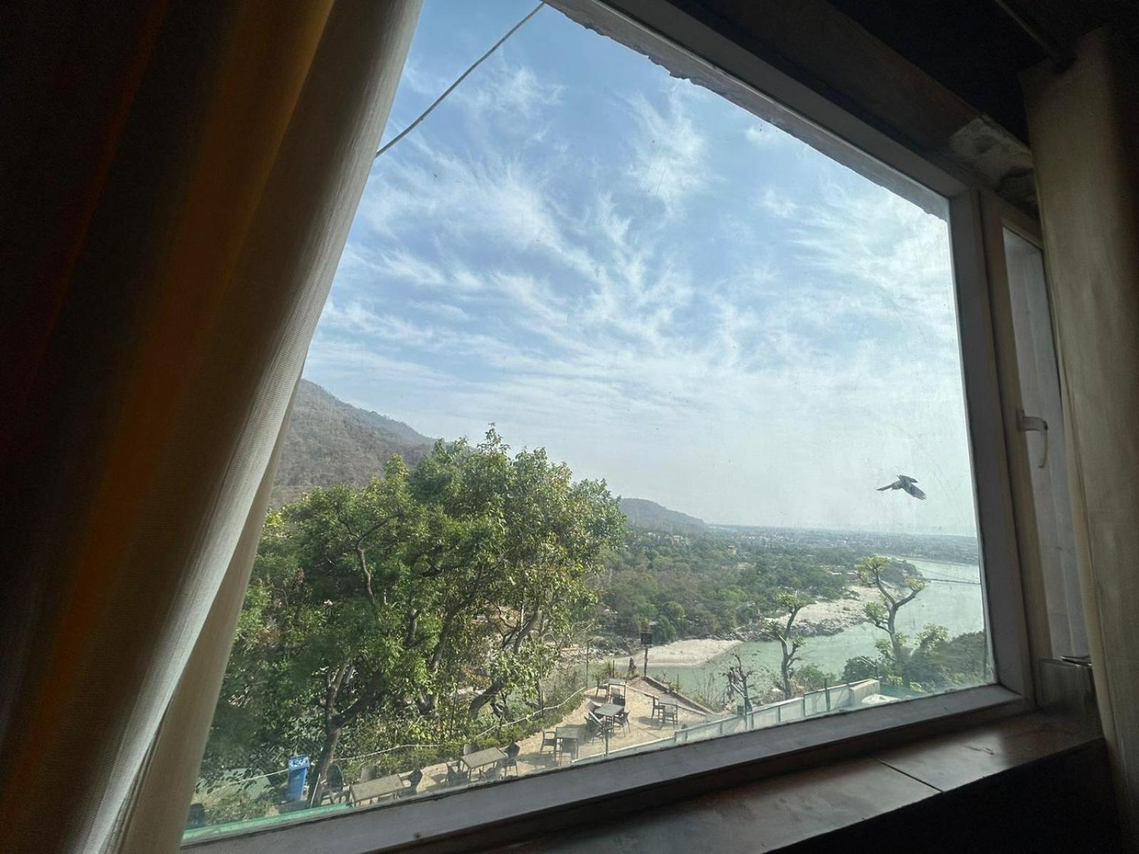 Hotel Dev Ganga Rishīkesh Exterior foto
